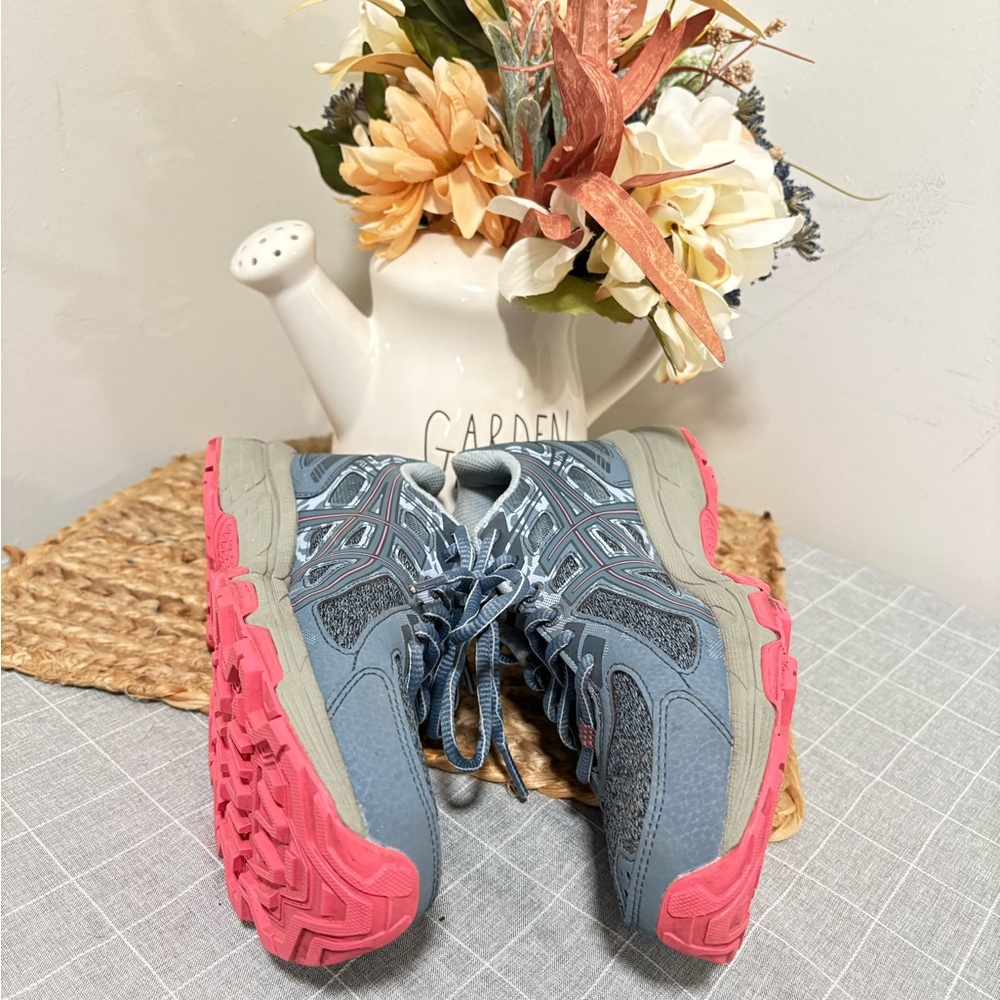 Asics Blue and Pink Sneakers with Athletic Design - Picture 3 of 6